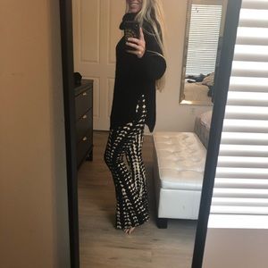 Dreamers oversized sweater with slit on the side